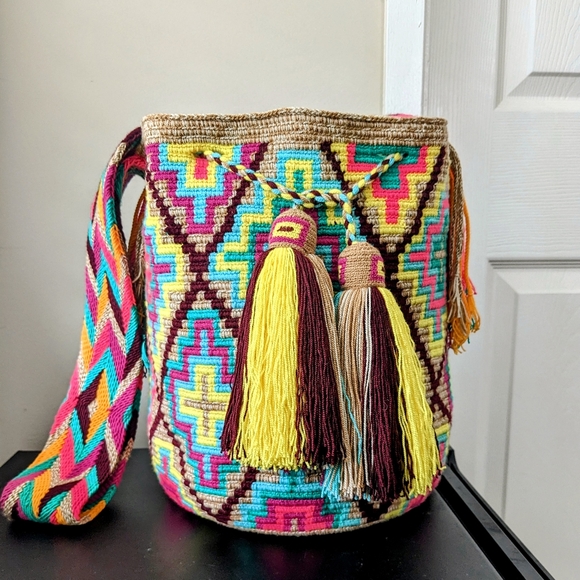 Authentic Wayuu bag/ Neon crosses/ Handmade women's bag/ Size L. - Picture 9 of 9